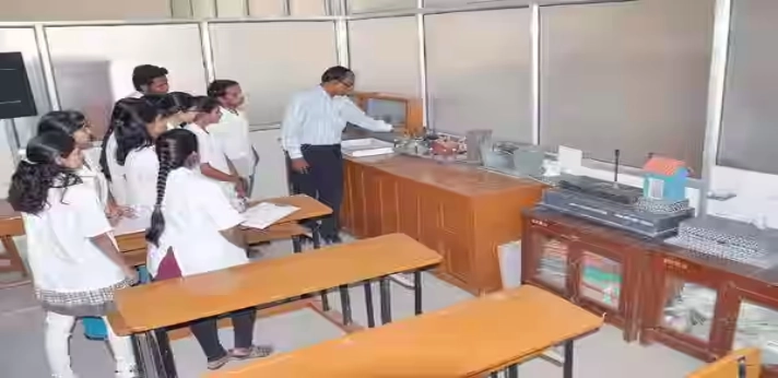 GSG Ayurvedic College Ahmednagar lab