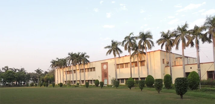 AMU Faculty of Engineering and Technology