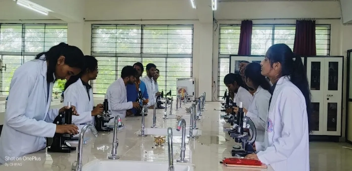 Raghunath Ayurved College Medinipur Lab