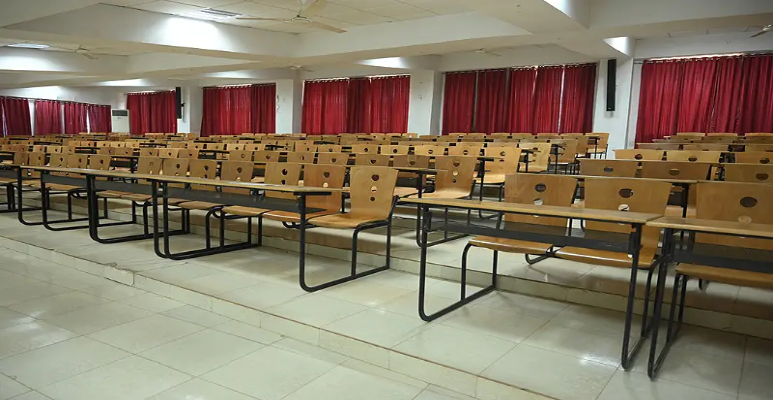 Chandulal Chandrakar Medical College Classrooom