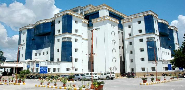 Ram Manohar Lohia Medical College