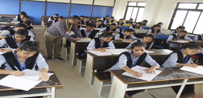 hi-tech dental college bhubaneswar class room