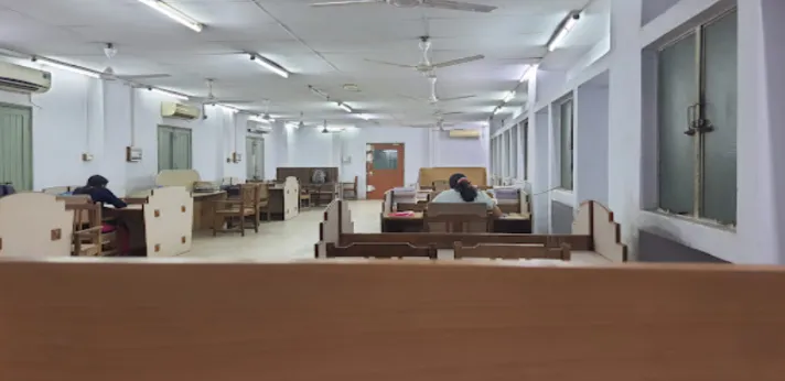 NHL Municipal Medical College Ahmedabad Study Room