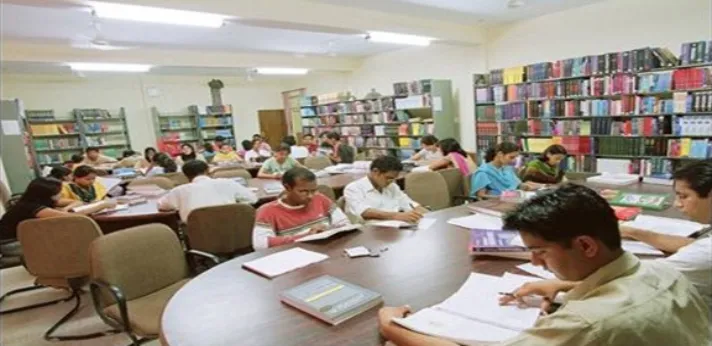 SMIMER Medical College Surat Library