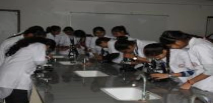 Sheth JP Ayurved College Bhavnagar Lab