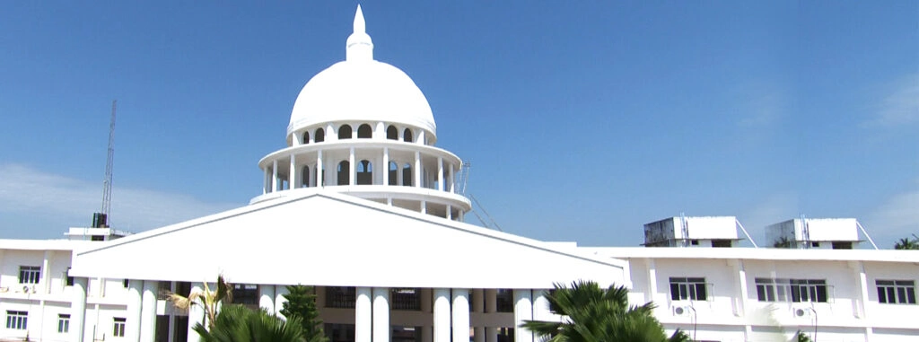 Aarupadai Veedu Medical College Pondicherry Building