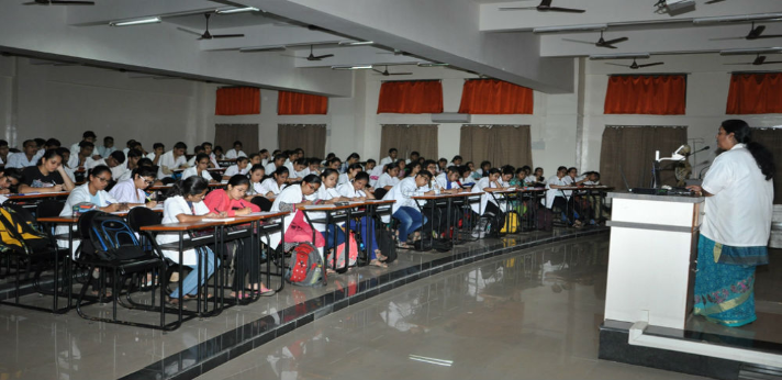 BKL Walawalkar Rural Medical College Ratnagiri Classroom