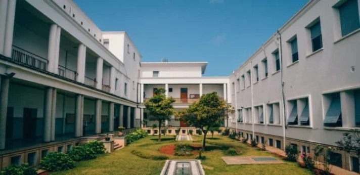 Deccan college of medical sciences Library