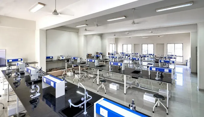 Dr Kiran C Patel Medical College Lab Room