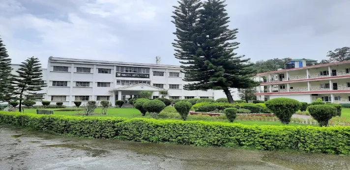 Himachal Dental College Campus