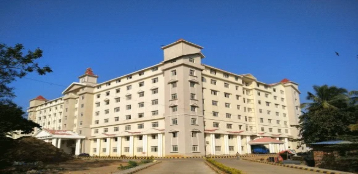 Karwar Institute of Medical Sciences Outdoor Image