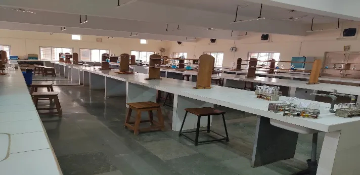 RCSM Government Medical College Kolhapur laboratory.