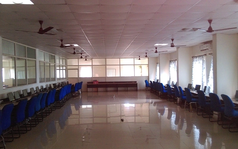 Srinivas Medical College Computer Lab