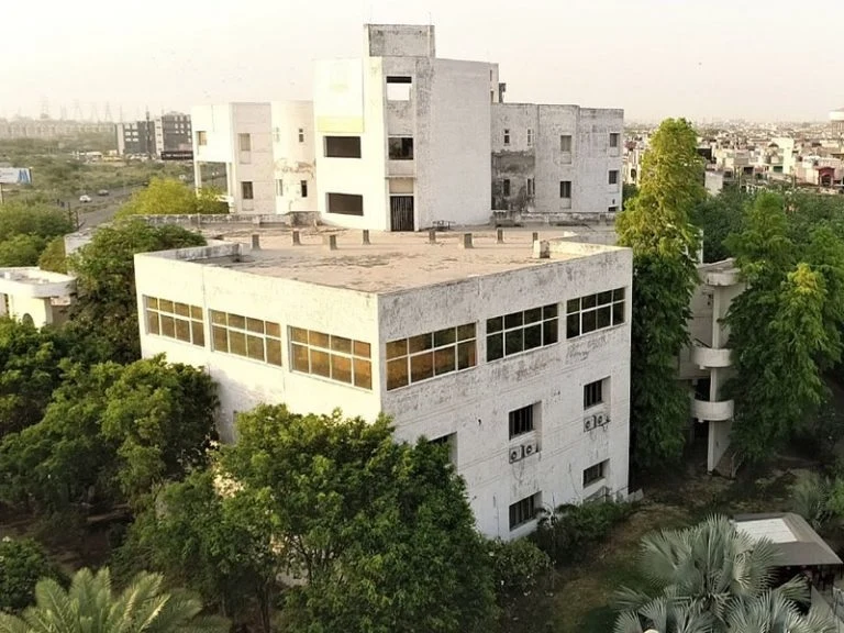 Santosh Medical College Ghaziabad Hostel