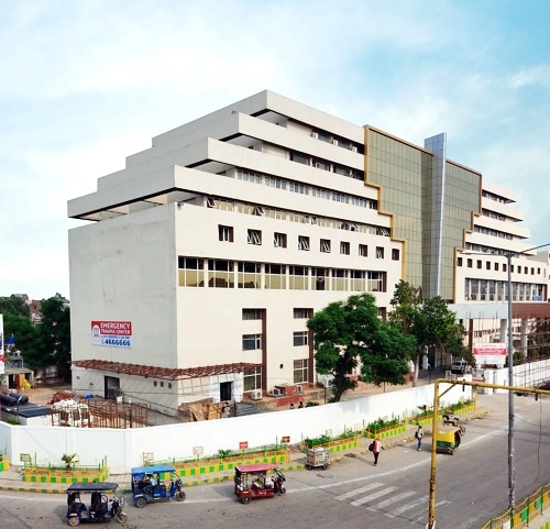 Santosh Medical College Ghaziabad hospital