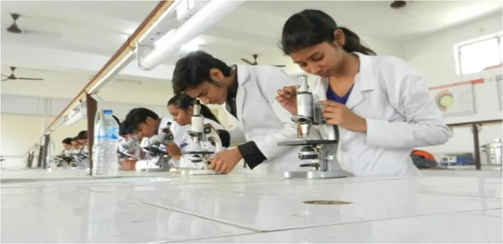 Bhabha Dental College in Bhopal Lab