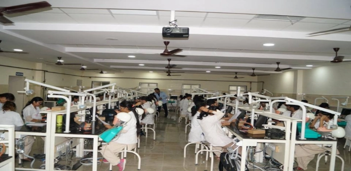 ITS Dental College Ghaziabad Lab