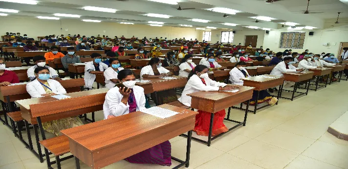 Government Dental College Pudukkotta auditorium